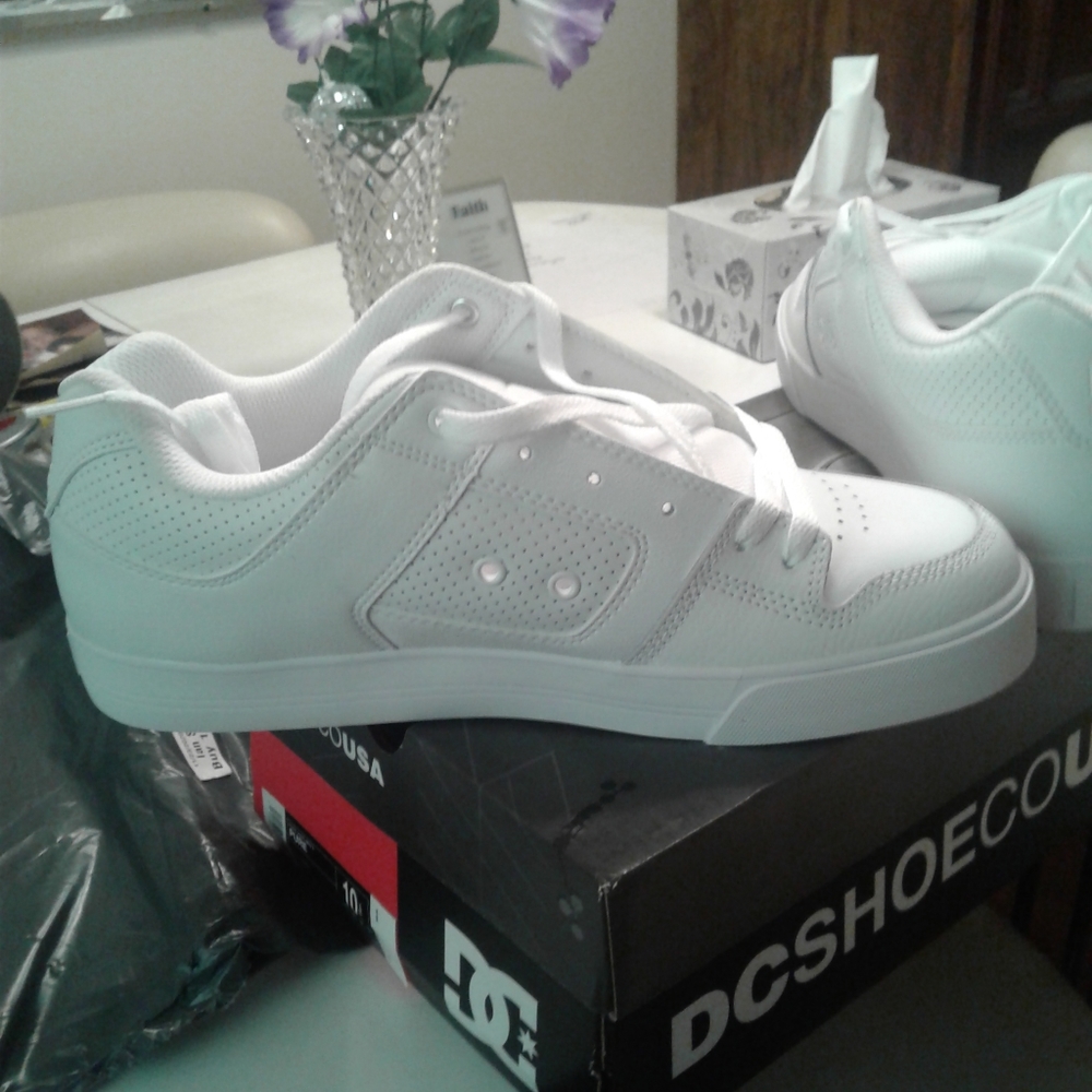 DC shoes - Picture 3 of 3